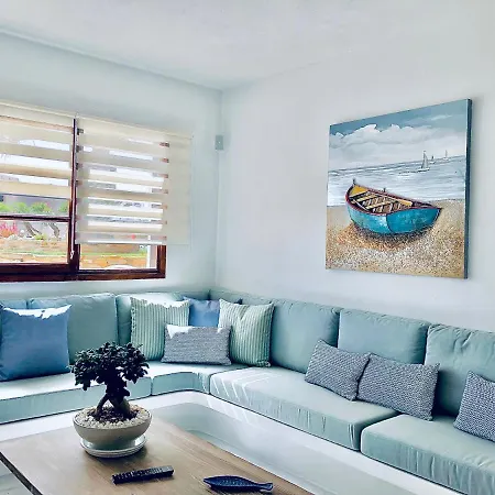 Aparthotel Oasis *