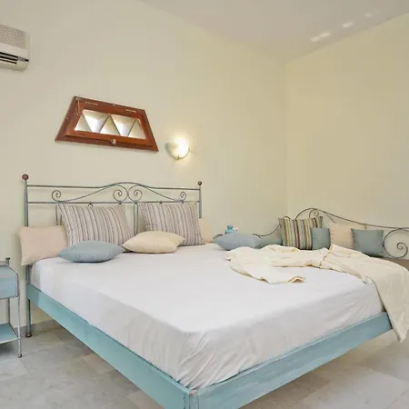 Oasis Aparthotel