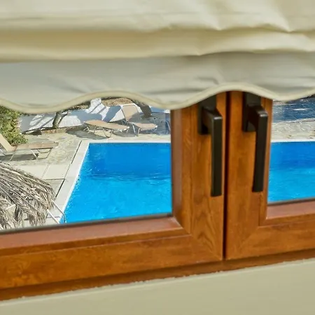 Oasis 4* Mikrí Vígla