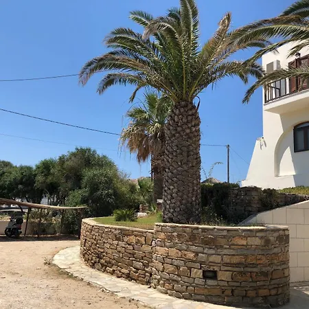 Oasis Apartmanhotel Mikrí Vígla