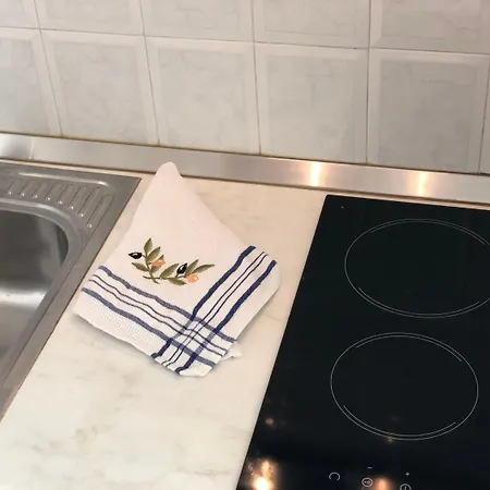 Oasis Apartmanhotel Mikrí Vígla
