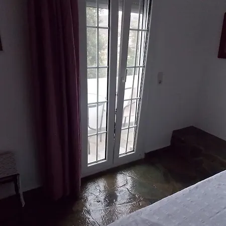 Aparthotel Oasis Mikri Vigla