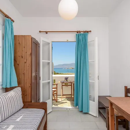 Oasis Apartmanhotel Mikrí Vígla