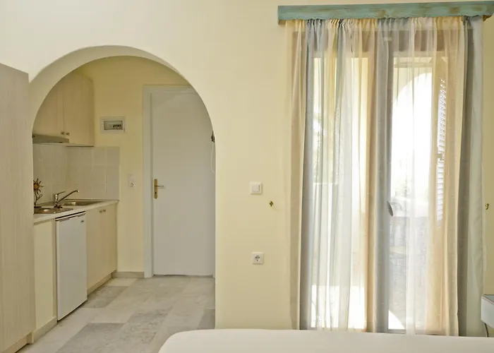 Aparthotel Oasis Mikri Vigla